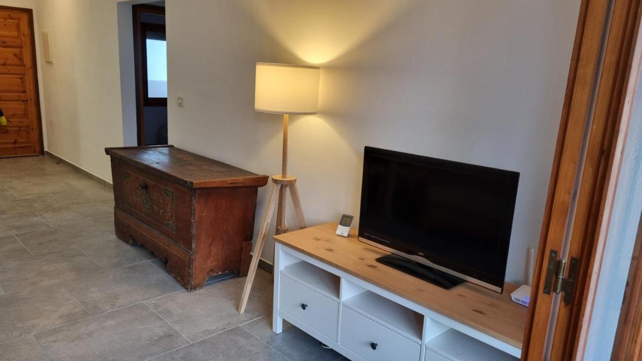 Familiar Con Piscina Y Wifi Apartment